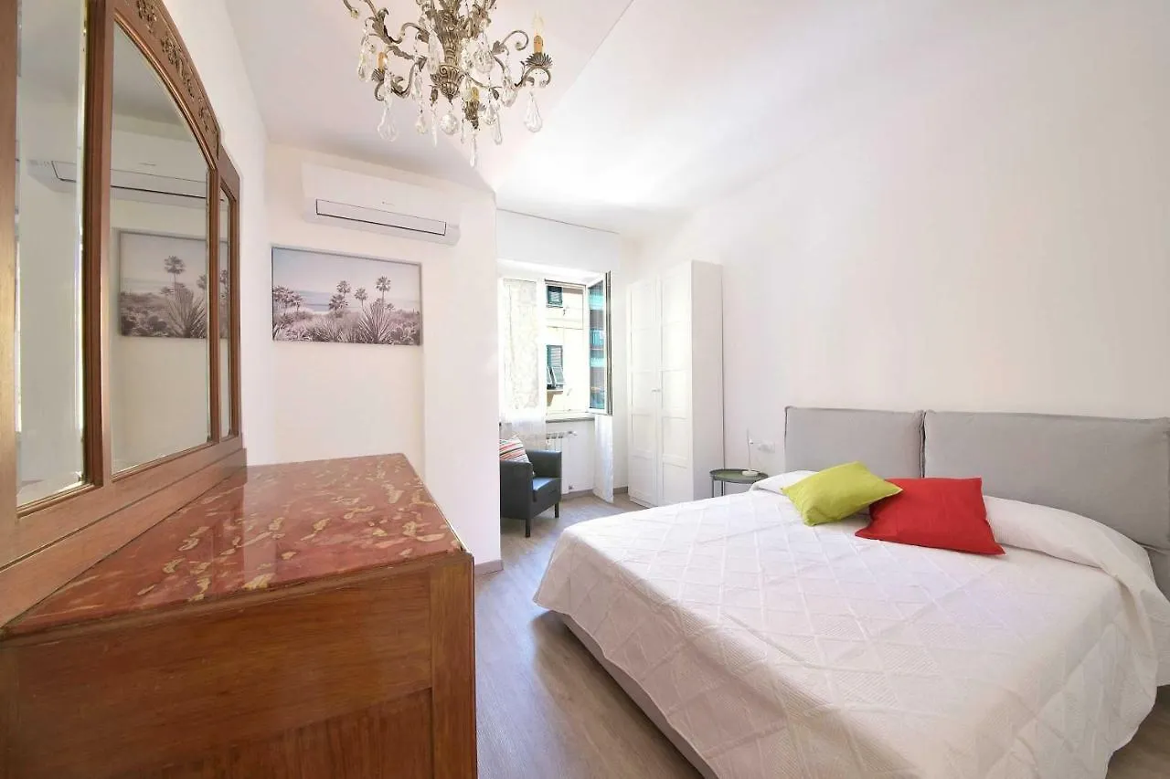 Casa Orchidea,Stylish, Walk To The Beach. Wifi/Ac Apartment Santa Margherita Ligure 0*,  Italy