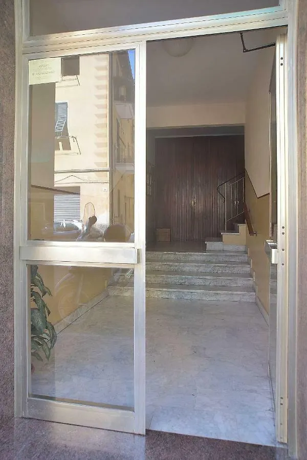 Casa Orchidea,Stylish, Walk To The Beach. Wifi/Ac Apartment Santa Margherita Ligure Italy