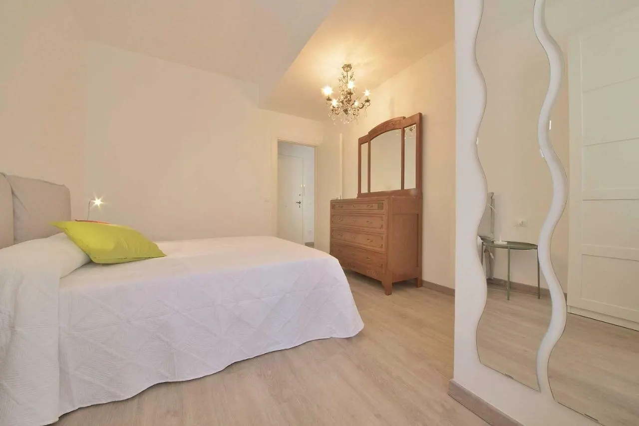 Casa Orchidea,Stylish, Walk To The Beach. Wifi/Ac Apartment Santa Margherita Ligure