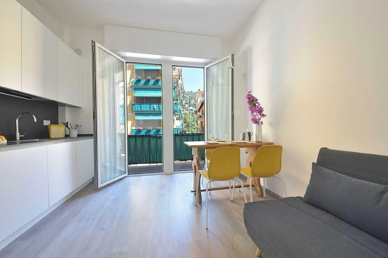Casa Orchidea,Stylish, Walk To The Beach. Wifi/Ac Apartment Santa Margherita Ligure Italy