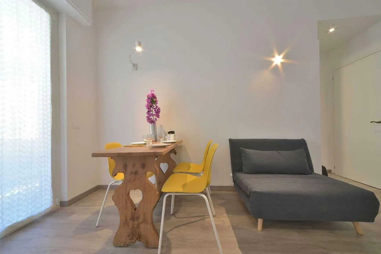 Casa Orchidea,Stylish, Walk To The Beach. Wifi/Ac Apartment Santa Margherita Ligure 0*,  Italy