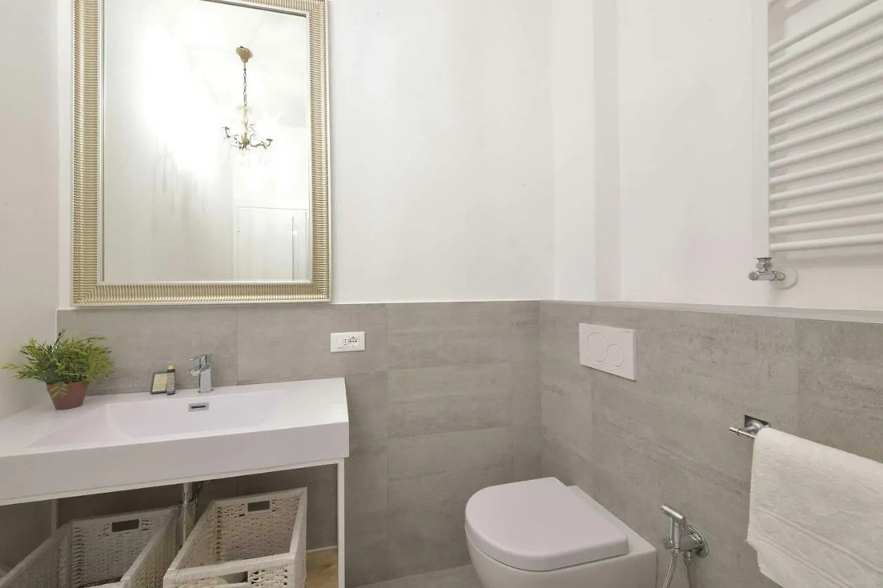 Casa Orchidea,Stylish, Walk To The Beach. Wifi/Ac Apartment Santa Margherita Ligure 0*,  Italy